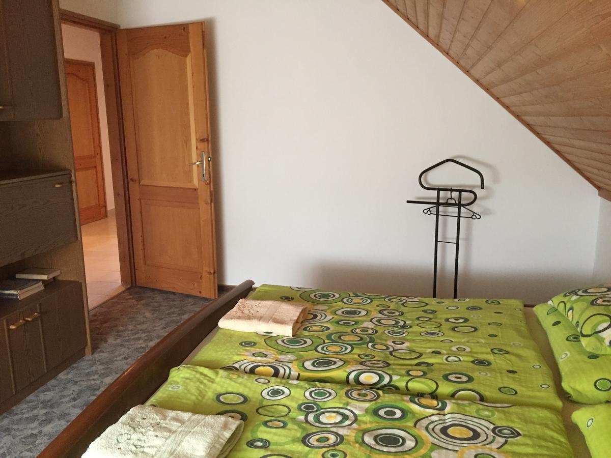 Baranya Apartment Ata